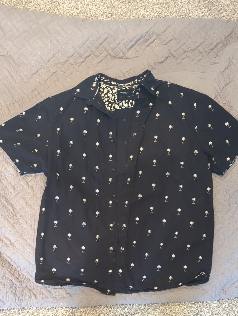 Denim & Flower Navy Button-Front Shirt with White Palm Print